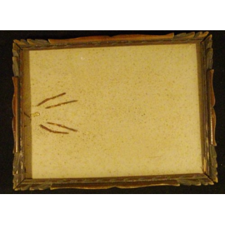 vieux cadre en bois sculpté