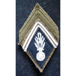 SOUTACHE : insigne de col de gendarme avec 1 galon marron 