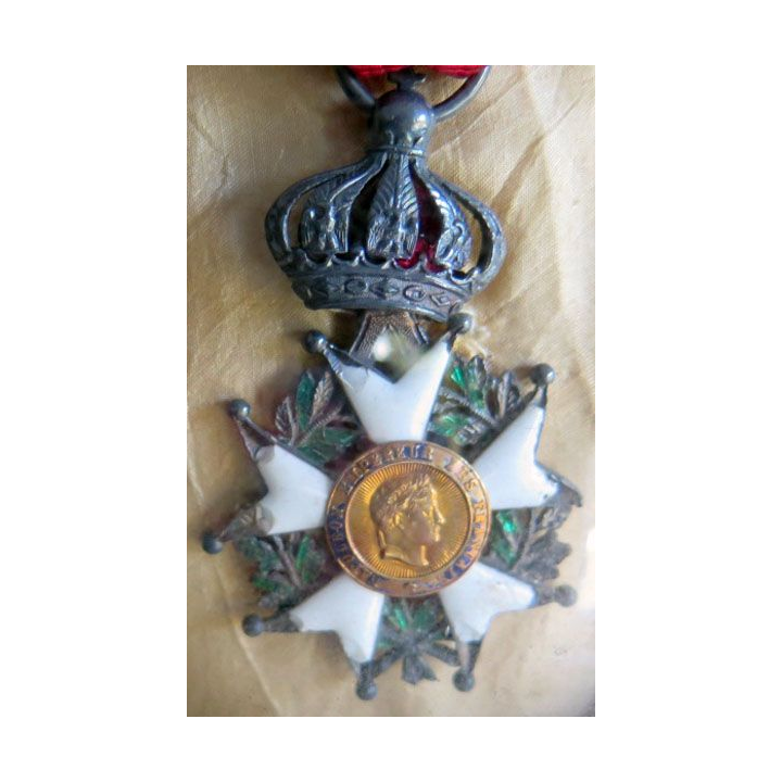cadre de 3 décorations de Napoléon III  MM LH de la campagne italie