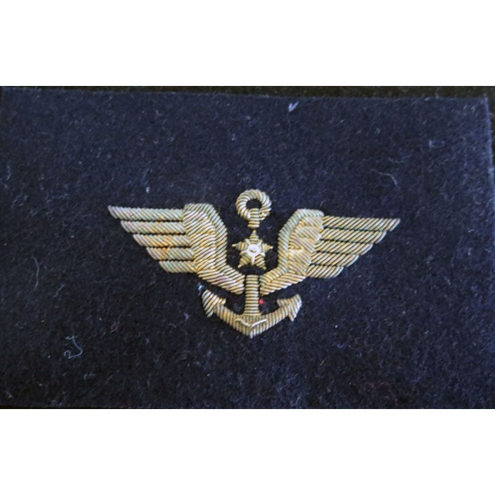 MARINE : insigne de l'aéronavale en cannetille de largeur 7 cm brodé main en fil d'or
