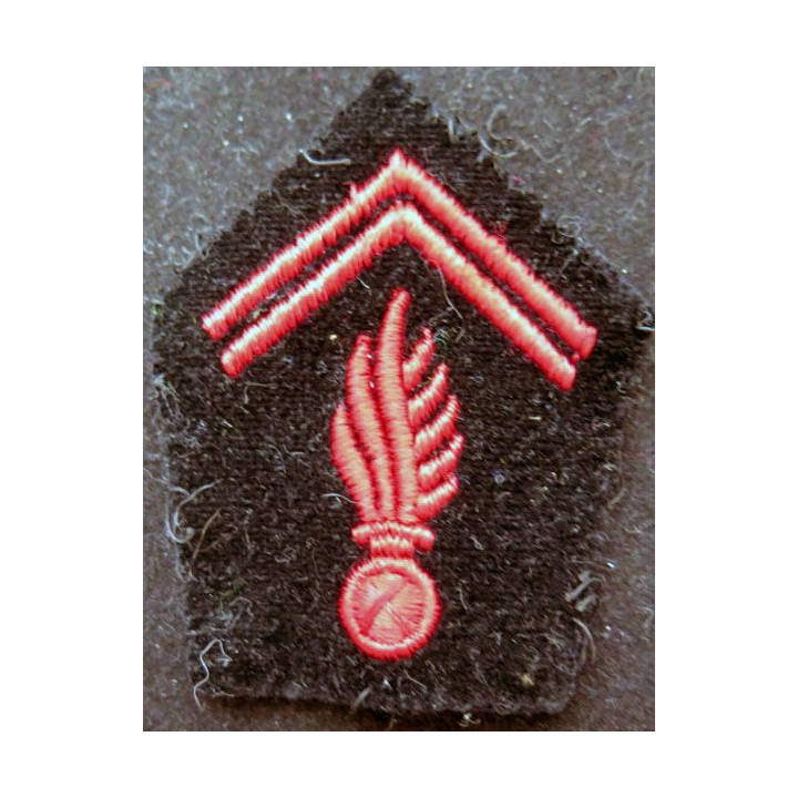 Soutache ( insigne de col ) du corps des sapeurs pompiers