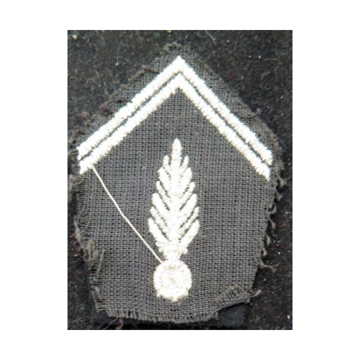 SOUTACHE : insigne de col de gendarme