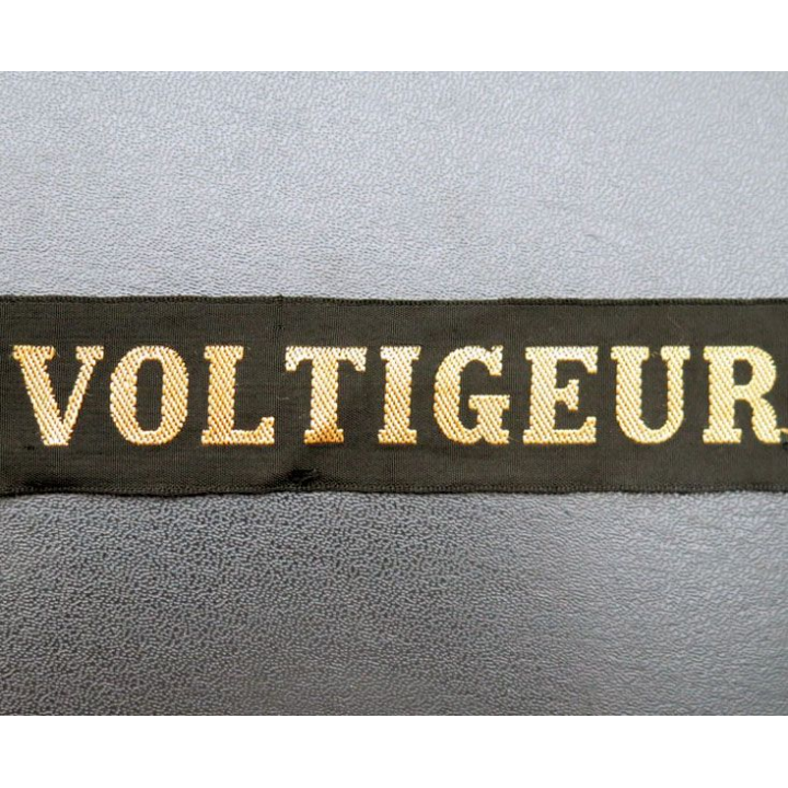 MARINE : bande de bachi de marin " VOLTIGEUR " longueur 65 cm fils dorés