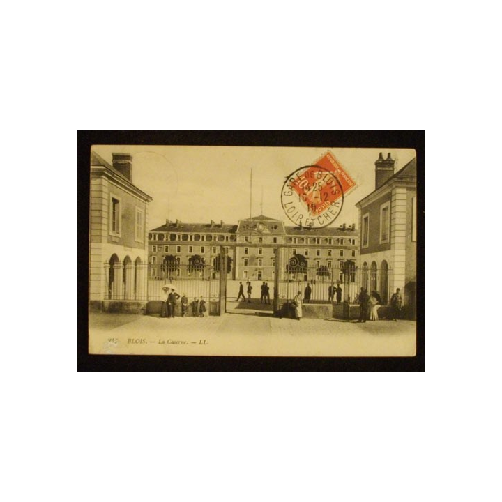 BLOIS - LA CASERNE 1910