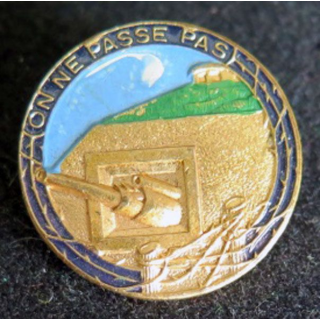MAGINOT : insigne de fourragère de la ligne MAGINOT "on ne passe pas" 