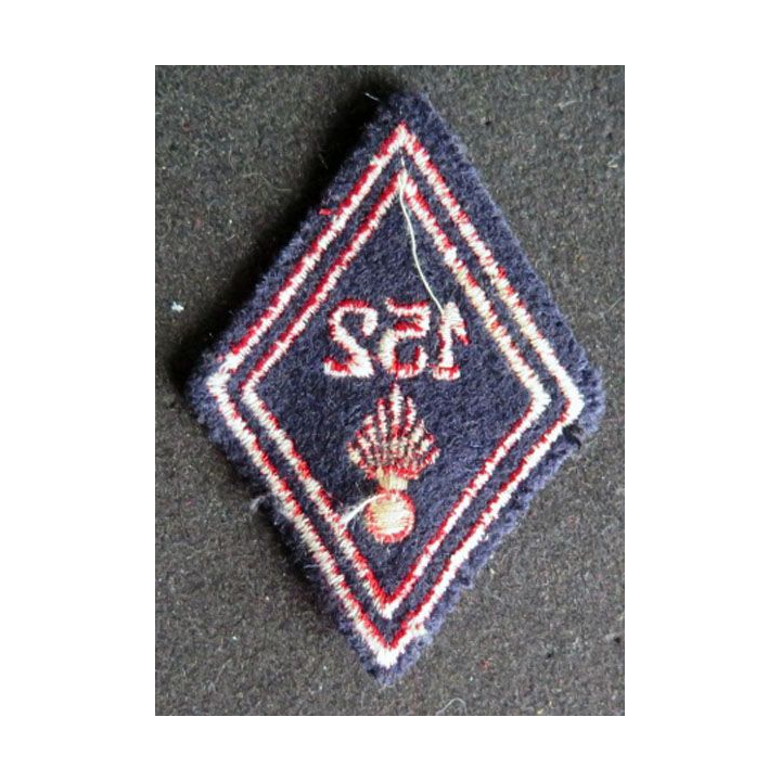 LOSANGE DE BRAS MODÈLE 45 : 152° régiment d'infanterie troupe
