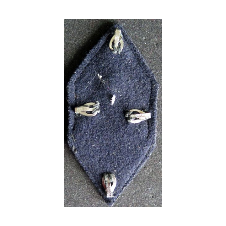 LOSANGE DE BRAS MODÈLE 45 : sergent chef du 151° régiment d'infanterie