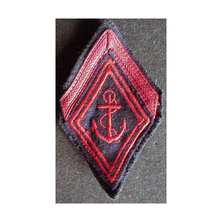 LOSANGE DE BRAS MODÈLE 45 :1° Classe de régiment des troupes de marine