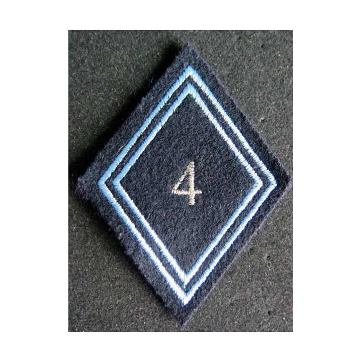 LOSANGE DE BRAS MODÈLE 45 : 4° régiment de Hussards cadre