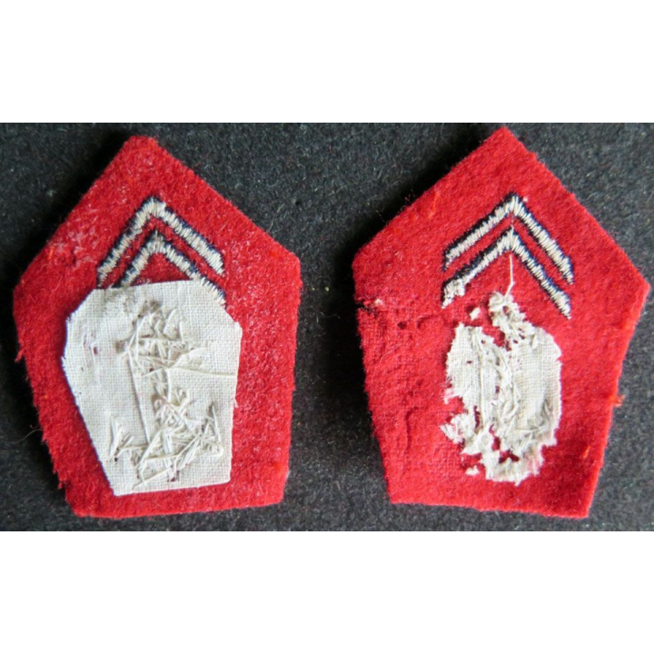 SOUTACHE : paire d'insignes de col d'artillerie de marine en cannetille