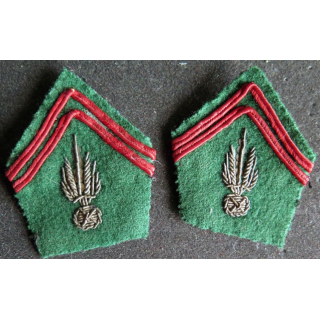 SOUTACHE : paire d'insignes de col de cadre de l'arme du train en cannetille