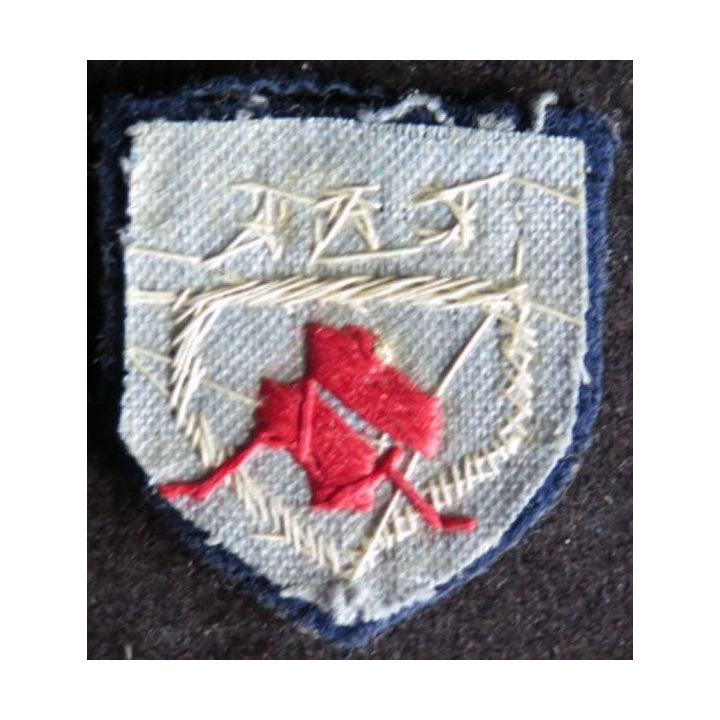 CRF : lot de la Croix rouge française en cannetilleLégion d'Honneur