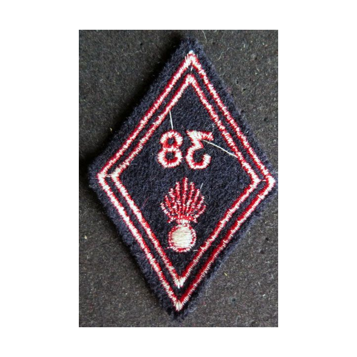 LOSANGE DE BRAS MODÈLE 45 : 38° régiment d'infanterie troupe