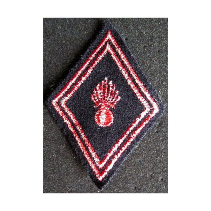 LOSANGE DE BRAS MODÈLE 45 : régiment d'infanterie troupe