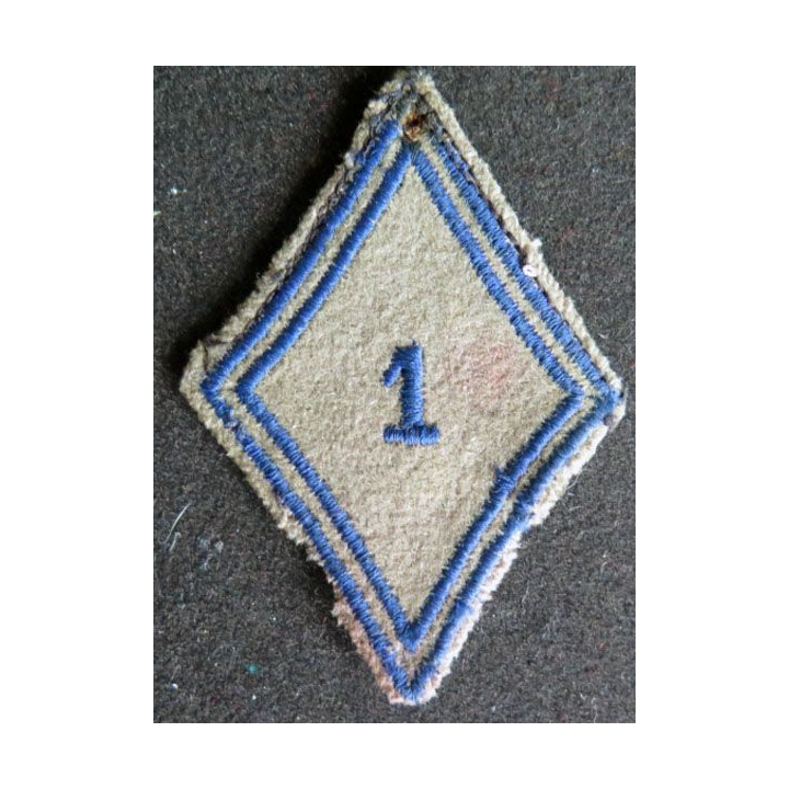 LOSANGE DE BRAS MODÈLE 45 :  1° régiment du matériel  troupe