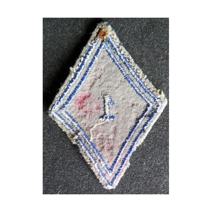 LOSANGE DE BRAS MODÈLE 45 :  1° régiment du matériel  troupe